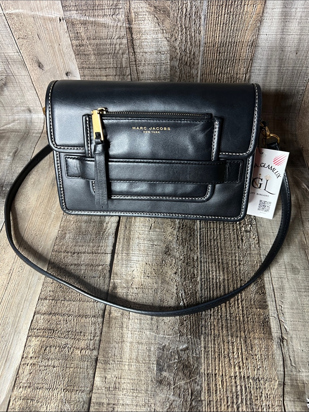 Marc Jacobs Black Leather Crossbody with Front Pocket & Gold Hardware - Picture 2 of 15